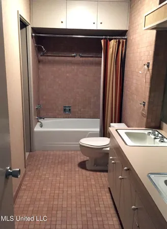 $355,000 | 101 Riverside Street, Vidalia, LA 71373