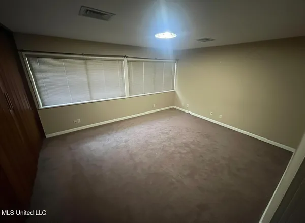 $355,000 | 101 Riverside Street, Vidalia, LA 71373