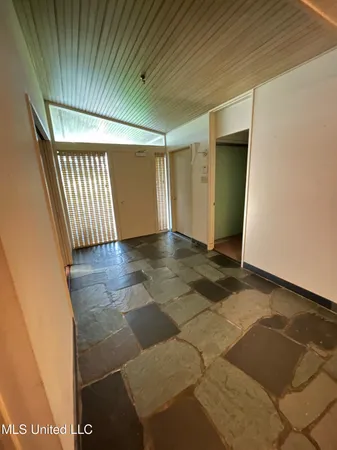 $355,000 | 101 Riverside Street, Vidalia, LA 71373