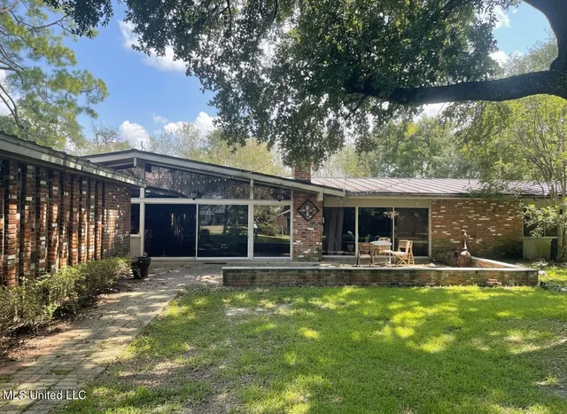 $365,000 | 101 Riverside Street, Vidalia, LA 71373