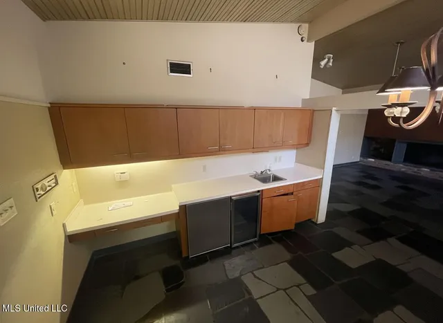 $365,000 | 101 Riverside Street, Vidalia, LA 71373