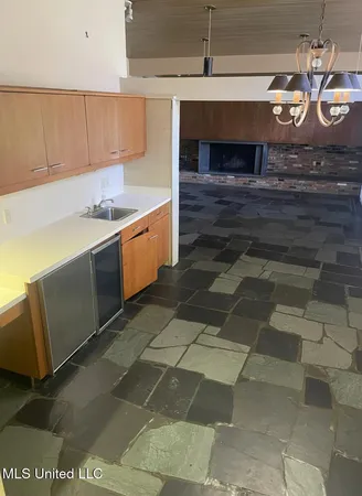 $355,000 | 101 Riverside Street, Vidalia, LA 71373