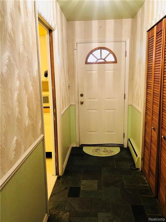 26115 Middlebelt Road Farmington Hills, MI 48334 - Photo 9 of 28