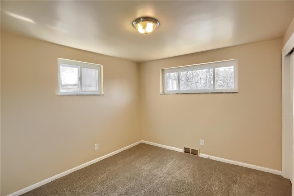 578 Grove Road Verona, PA 15147 - Photo 14 of 25 Gallery Image 14