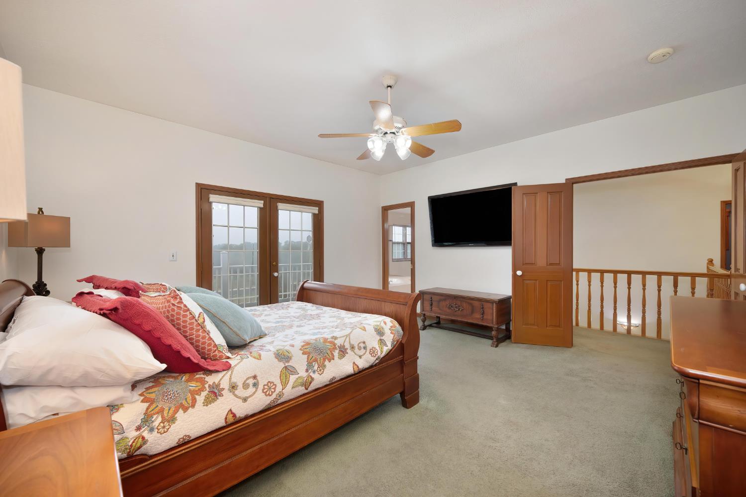 6408 Puerto Drive Rancho Murieta, CA 95683 - Photo 20 of 49 Primary suite.