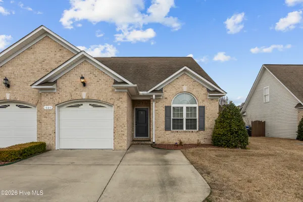 $1,900 | 1624 Brook Hollow Drive, Unit B, Greenville, NC 27834