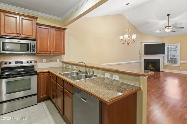 $1,900 | 1624 Brook Hollow Drive, Unit B, Greenville, NC 27834
