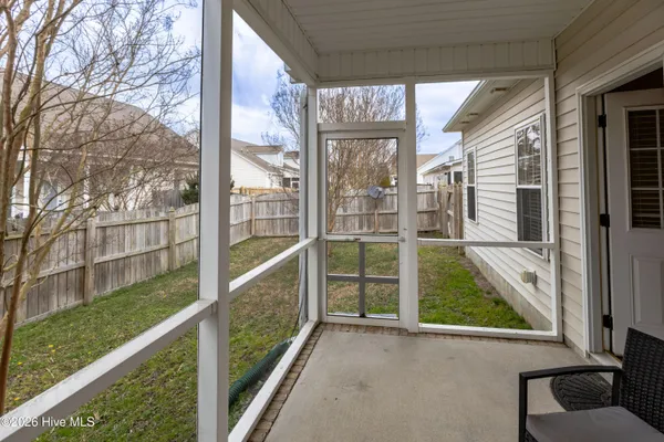 $1,900 | 1624 Brook Hollow Drive, Unit B, Greenville, NC 27834
