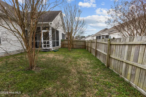 $1,900 | 1624 Brook Hollow Drive, Unit B, Greenville, NC 27834