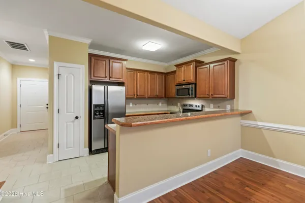 $1,900 | 1624 Brook Hollow Drive, Unit B, Greenville, NC 27834