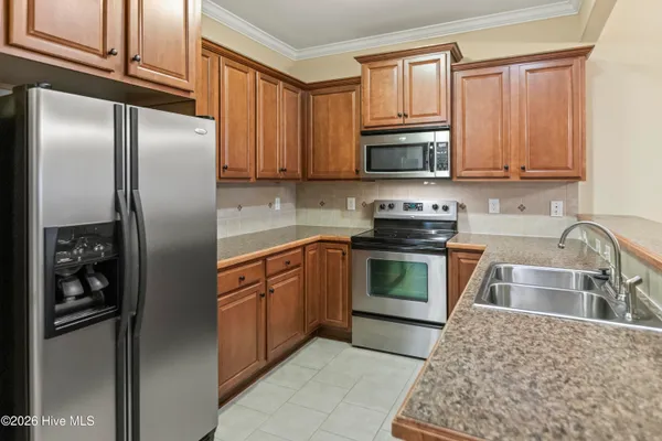 $1,900 | 1624 Brook Hollow Drive, Unit B, Greenville, NC 27834
