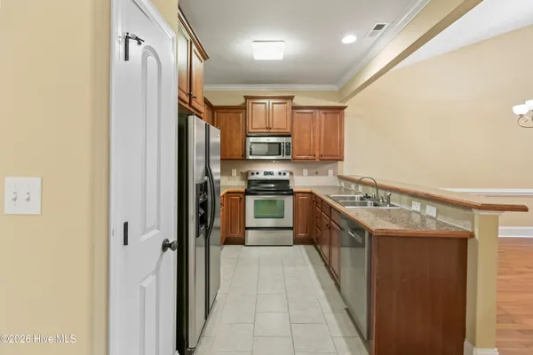 $1,900 | 1624 Brook Hollow Drive, Unit B, Greenville, NC 27834