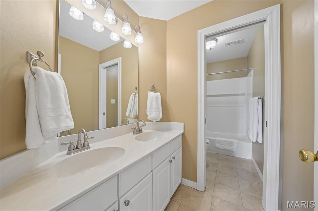 1059 Huthmaker Road Kirkwood, MO 63122 - Photo 25 of 39 Gallery Image 25