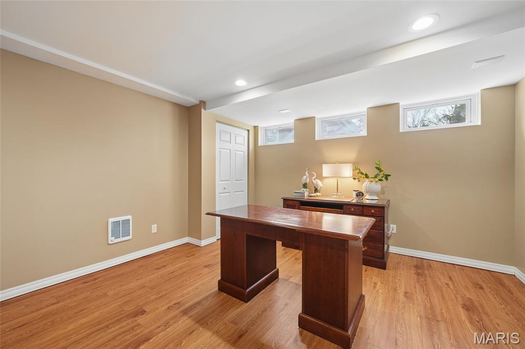1059 Huthmaker Road Kirkwood, MO 63122 - Photo 28 of 39 Gallery Image 28