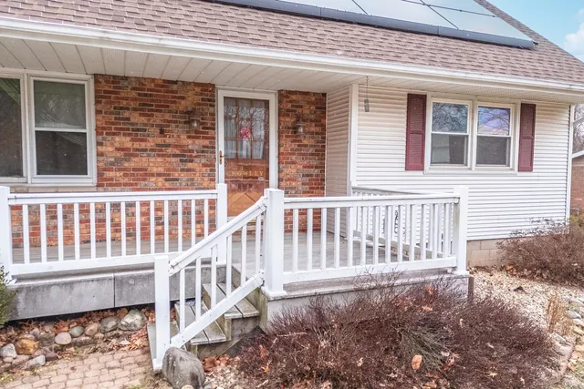 $214,900 | 118 Gottlieb Court, Creve Coeur, IL 61610