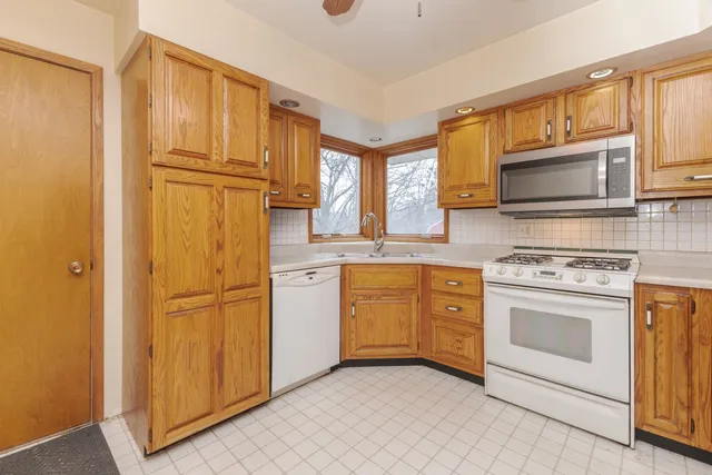 $214,900 | 118 Gottlieb Court, Creve Coeur, IL 61610