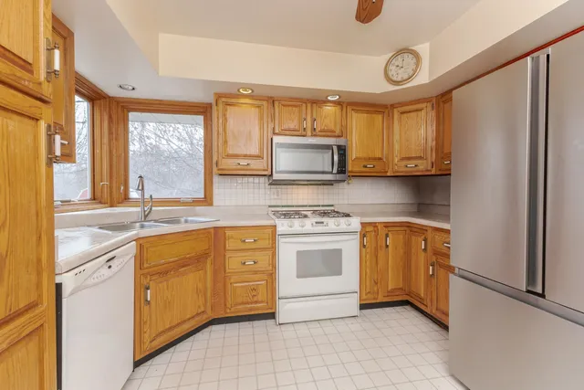 $214,900 | 118 Gottlieb Court, Creve Coeur, IL 61610