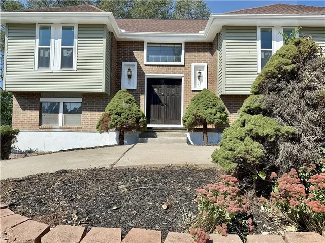 $324,000 | 13304 Corrington Avenue, Grandview, MO 64030