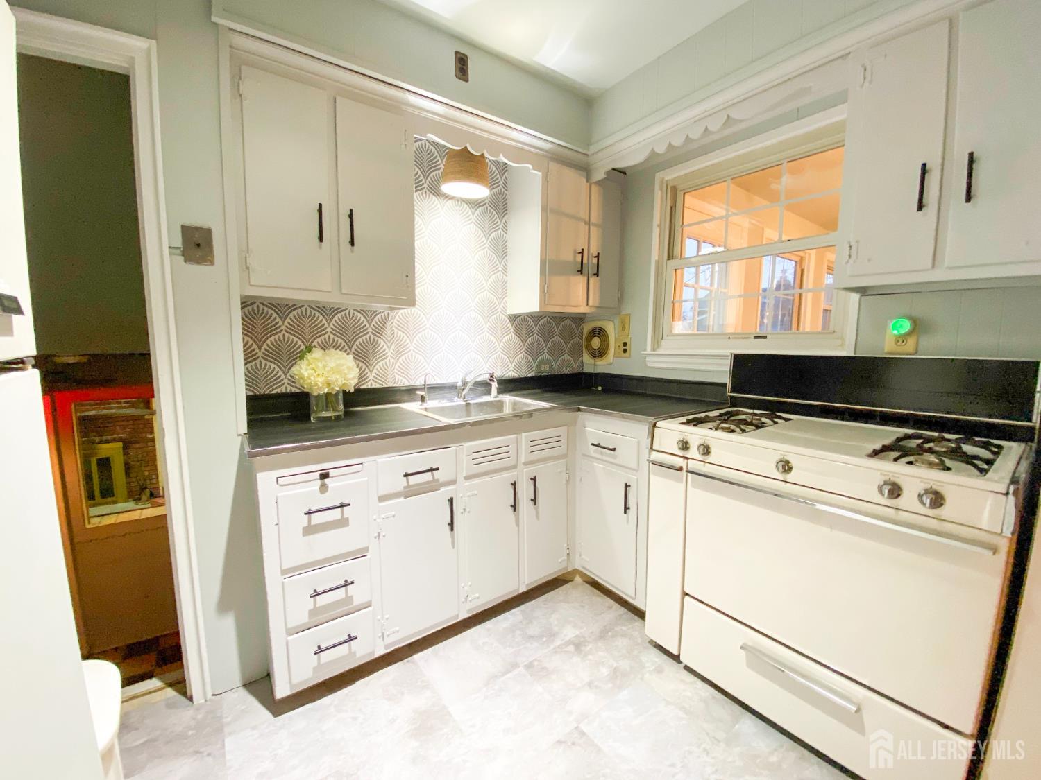 14 Pine Street Edison, NJ 08817 - Photo 14 of 30