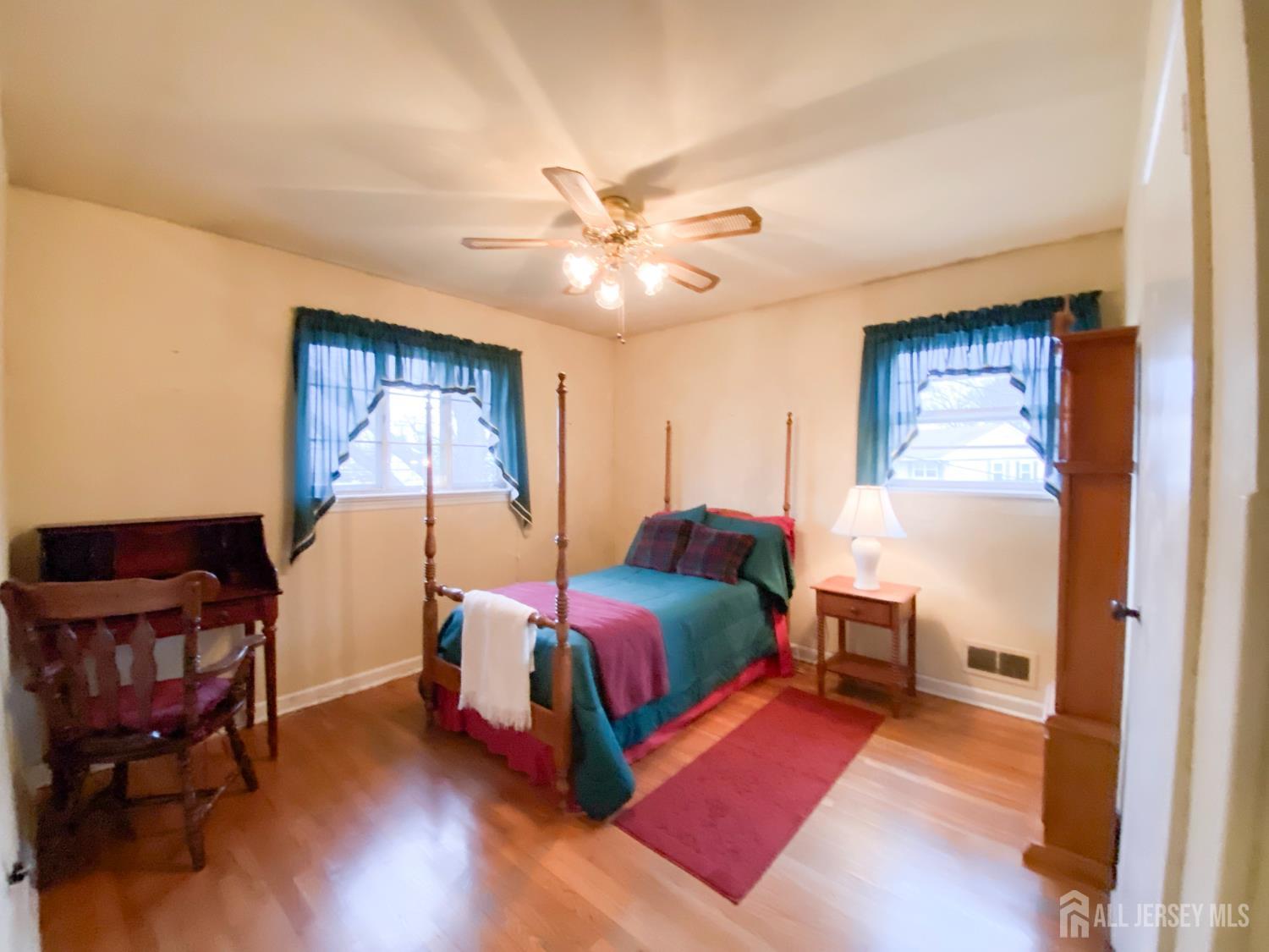 14 Pine Street Edison, NJ 08817 - Photo 18 of 30