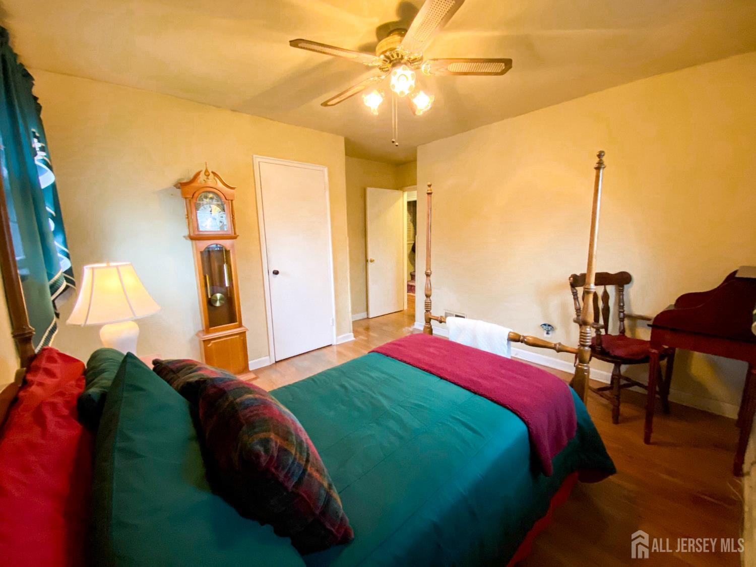 14 Pine Street Edison, NJ 08817 - Photo 20 of 30