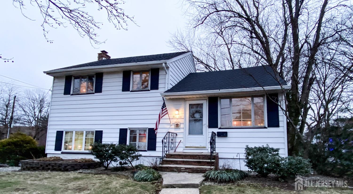 14 Pine Street Edison, NJ 08817 - Photo 2 of 30