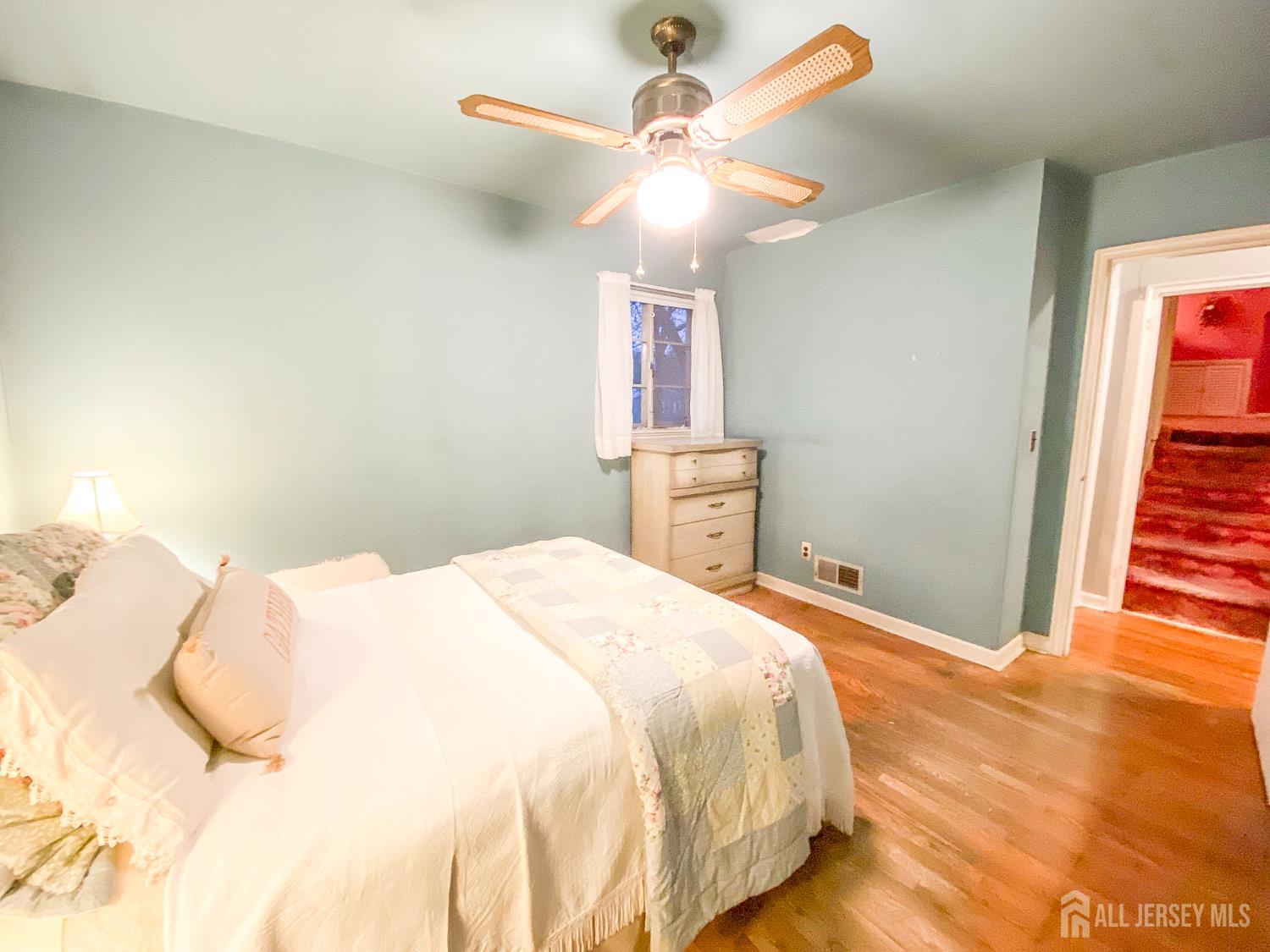 14 Pine Street Edison, NJ 08817 - Photo 22 of 30