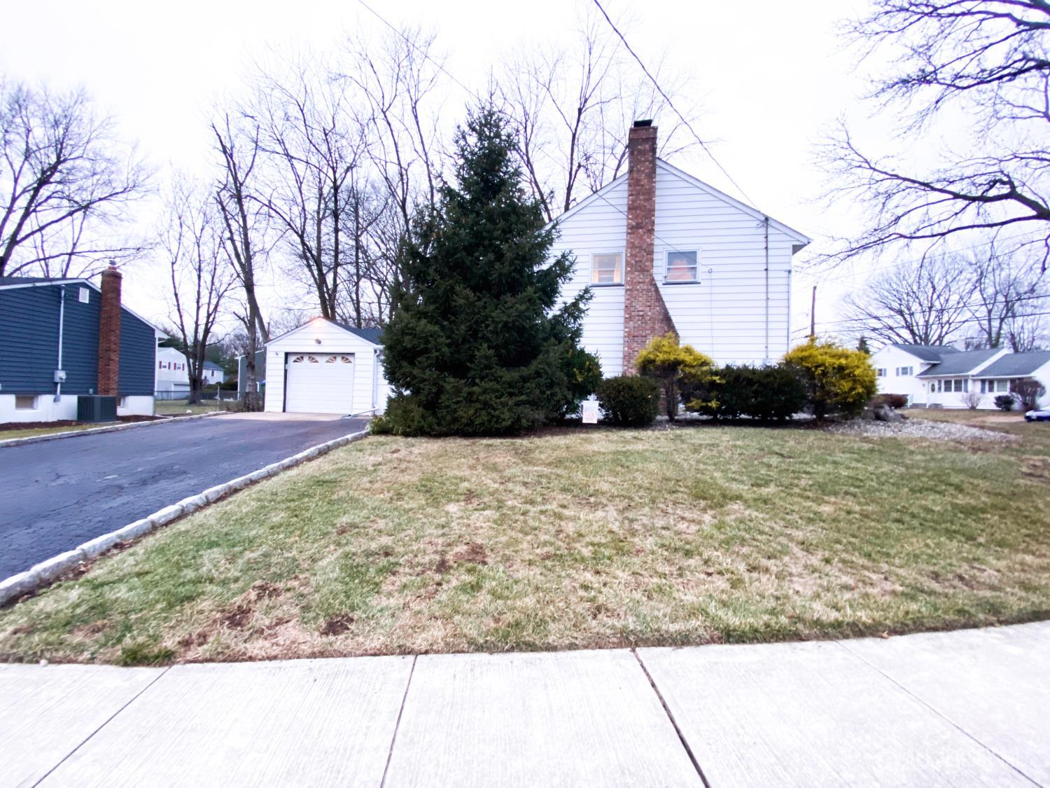 14 Pine Street Edison, NJ 08817 - Photo 4 of 30