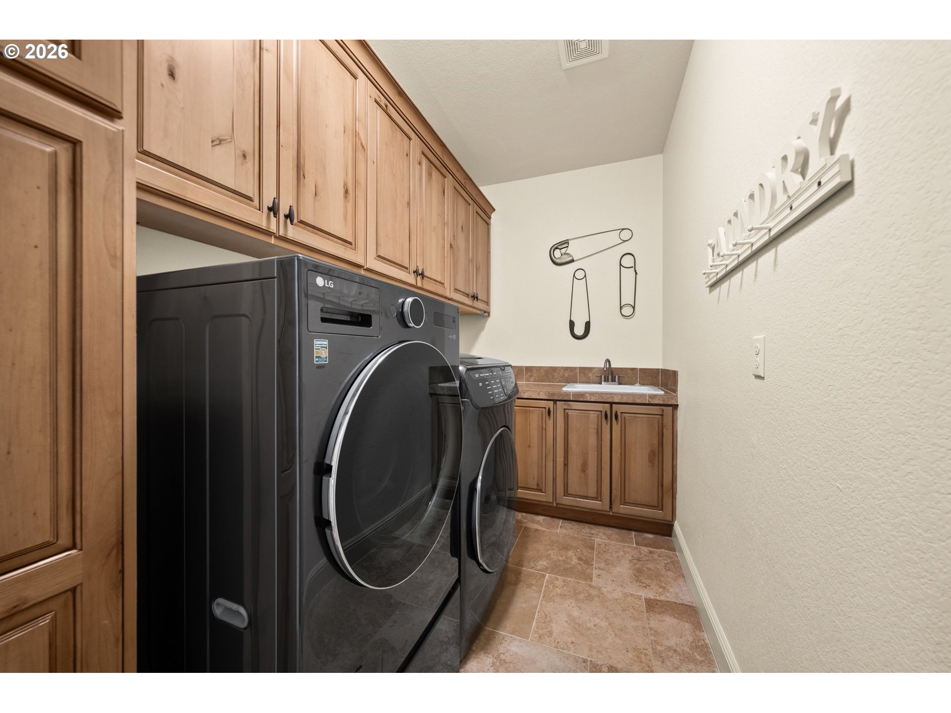 1406 Northwest 44th Avenue Camas, WA 98607 - Photo 37 of 48 a utility room with dryer and washer
