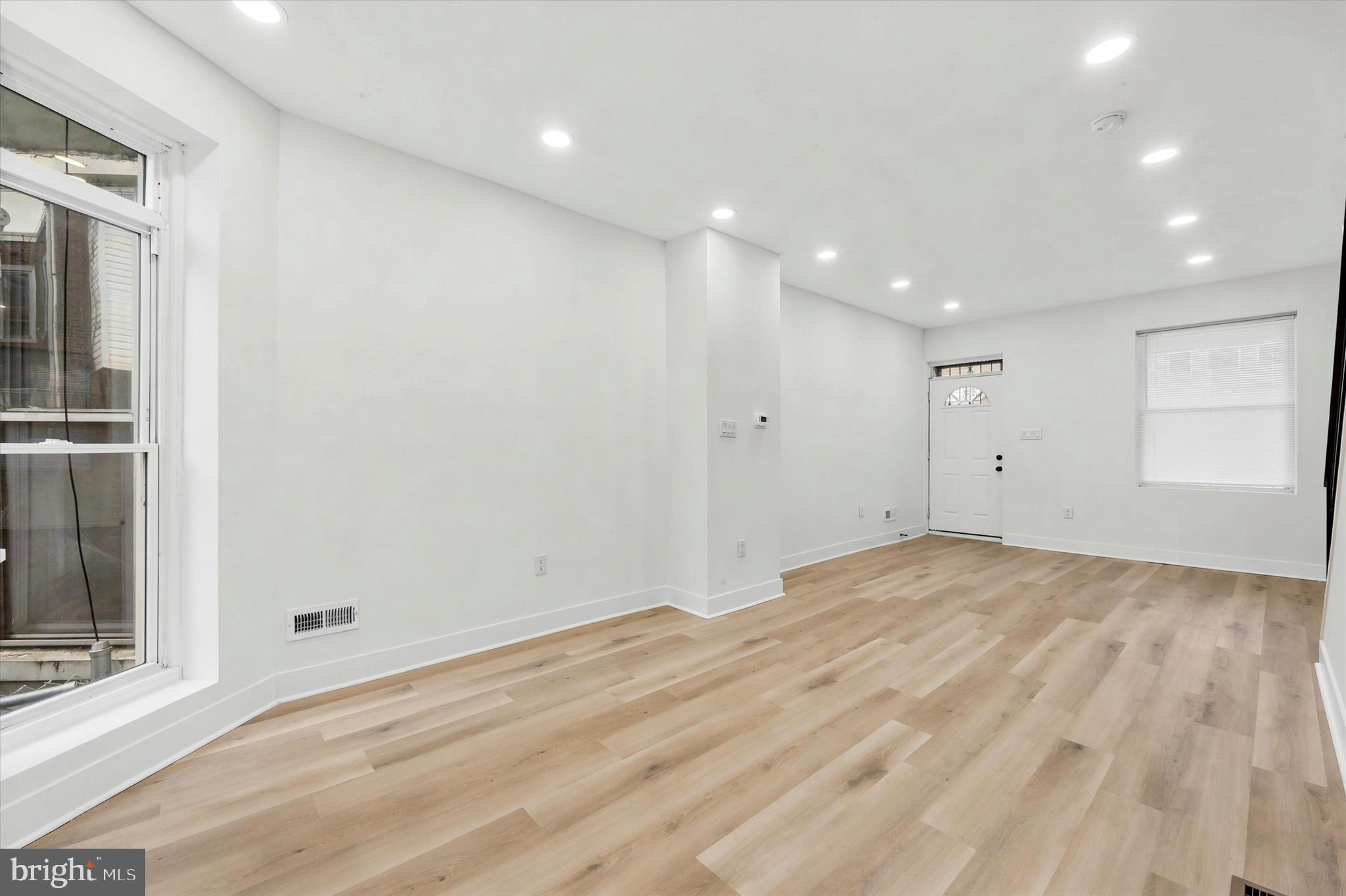5751 Rodman Street Philadelphia, PA 19143 - Photo 3 of 25 LIVING ROOM