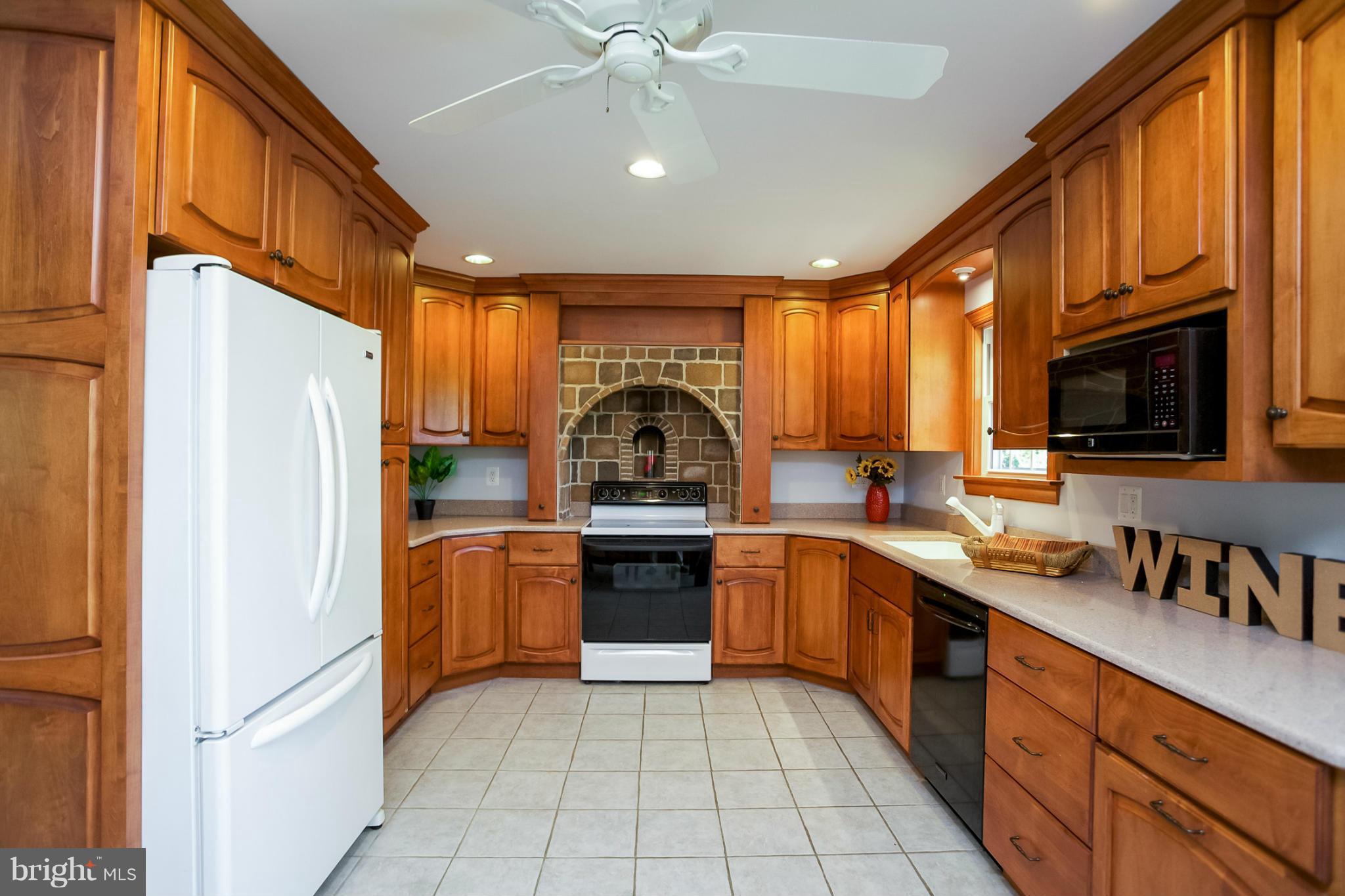 2408 Raintree Avenue Westminster, MD 21157 - Photo 8 of 30 Kitchen