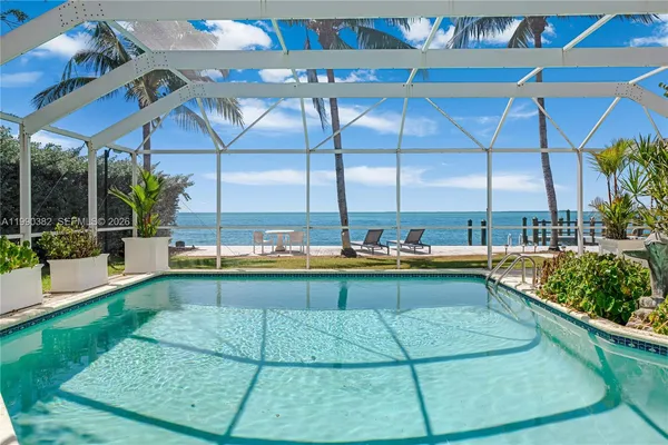$16,800,000 | 640 South Mashta Drive, Key Biscayne, FL 33149