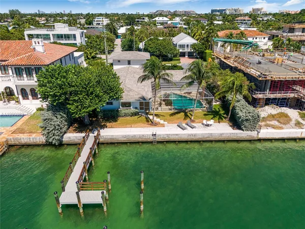$16,800,000 | 640 South Mashta Drive, Key Biscayne, FL 33149