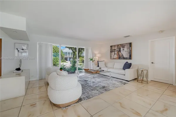 $16,800,000 | 640 South Mashta Drive, Key Biscayne, FL 33149
