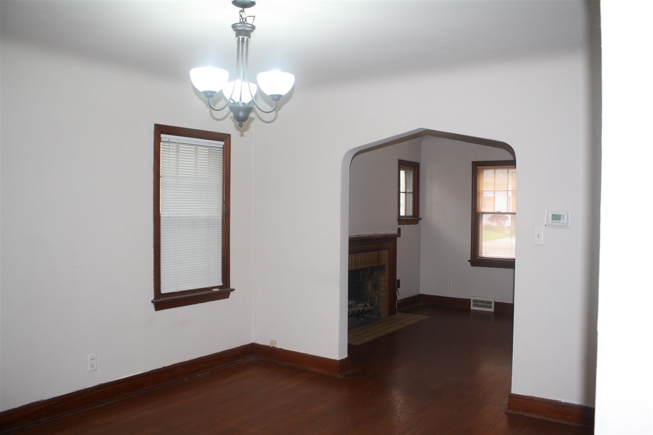 2114 Pierce Street Flint, MI 48503 - Photo 15 of 41