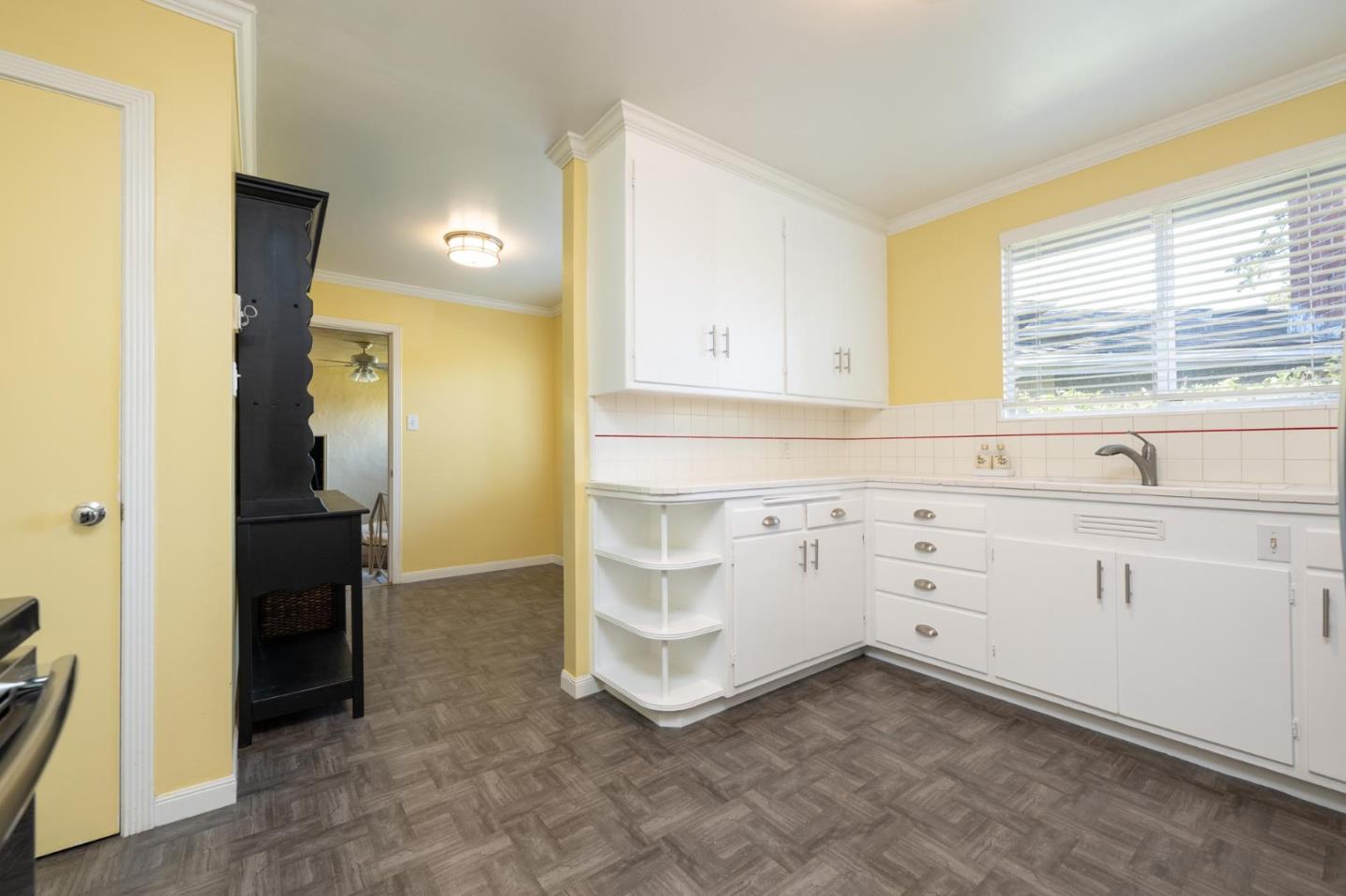 267 Eaton Road San Mateo, CA 94402 - Photo 17 of 34 Gallery Image 17