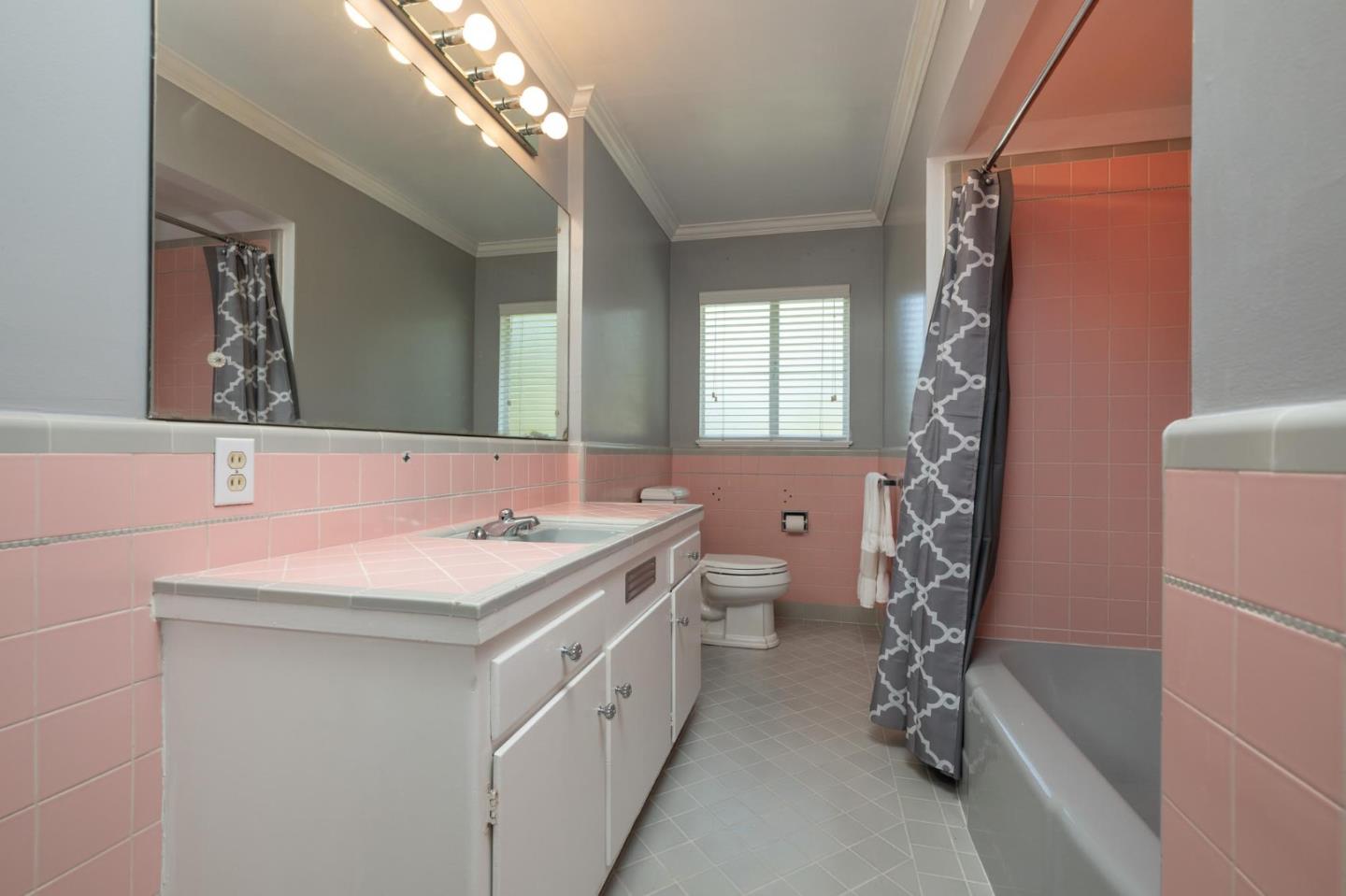 267 Eaton Road San Mateo, CA 94402 - Photo 21 of 34 Gallery Image 21