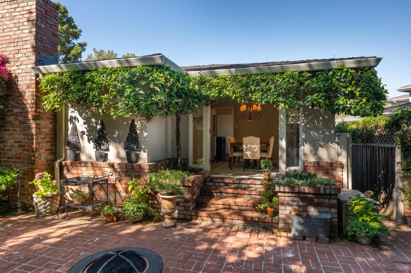 267 Eaton Road San Mateo, CA 94402 - Photo 24 of 34 Gallery Image 24