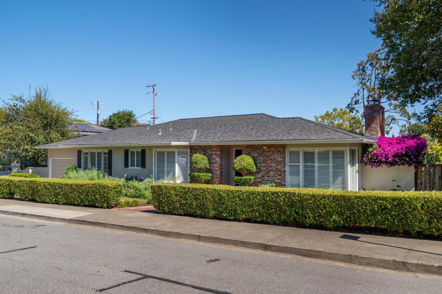 267 Eaton Road San Mateo, CA 94402 - Photo 4 of 34 Gallery Image 4