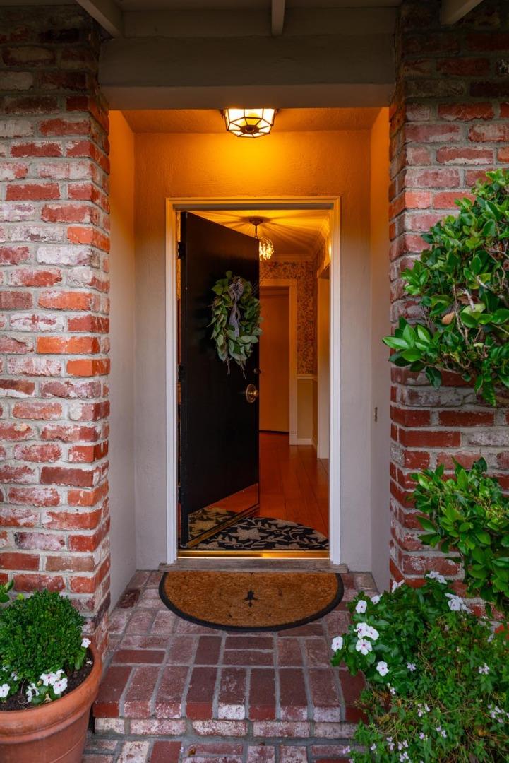 267 Eaton Road San Mateo, CA 94402 - Photo 10 of 34 Gallery Image 10