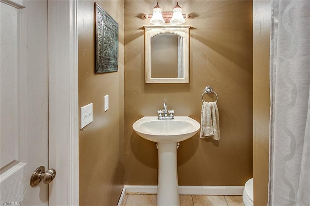306 Charlie S Road Robbins, NC 27325 - Photo 23 of 30 Full Bath in basement, ceramic tile floor