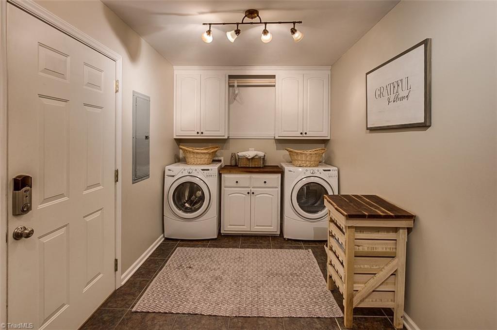 306 Charlie S Road Robbins, NC 27325 - Photo 10 of 30 Laundry room, ceramic tile floor