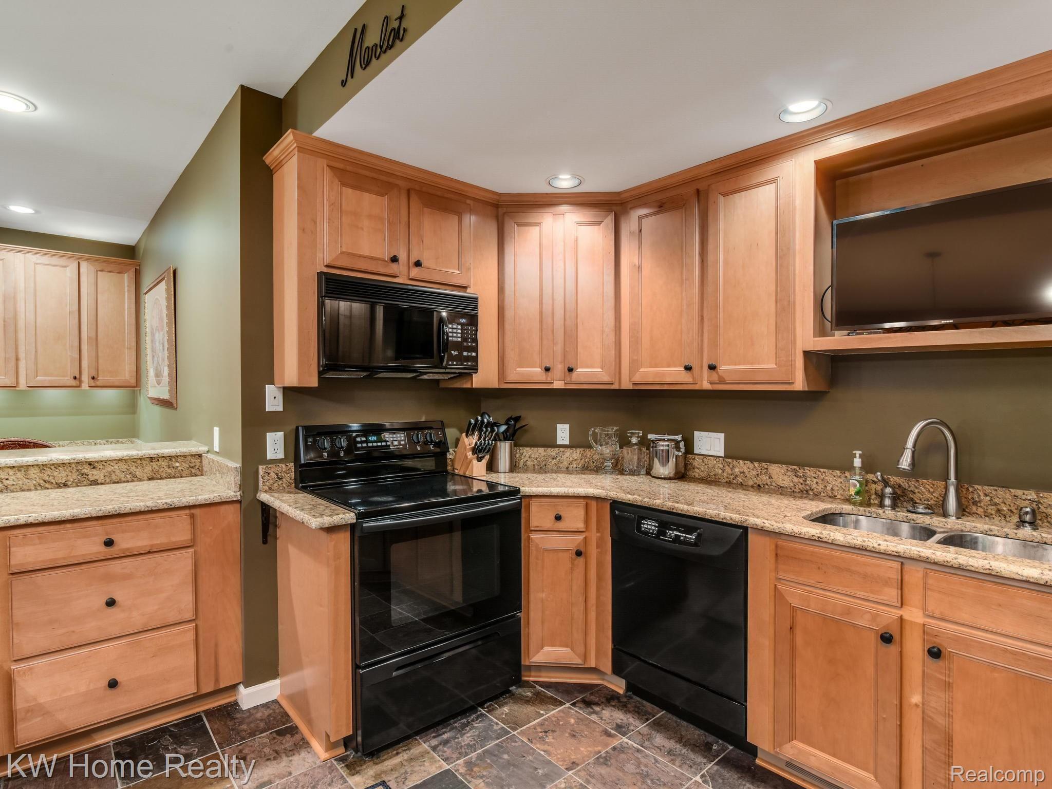448 Inverness Highland, MI 48357 - Photo 31 of 36 448 Inverness Highland Charter-052-052-448 Inverness Highland MI0052-MLS_Size - Copy.jpg