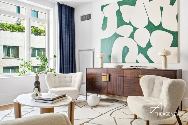 $2,495,000 | 205 West 76th Street, Unit 1202 | Upper West Side