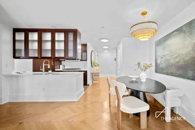 $2,495,000 | 205 West 76th Street, Unit 1202 | Upper West Side