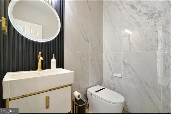 $1,650,000 | 42346 Ponderosa Drive, Chantilly, VA 20152