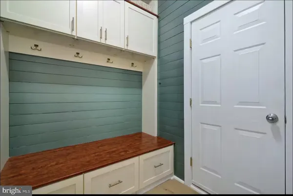 $1,650,000 | 42346 Ponderosa Drive, Chantilly, VA 20152