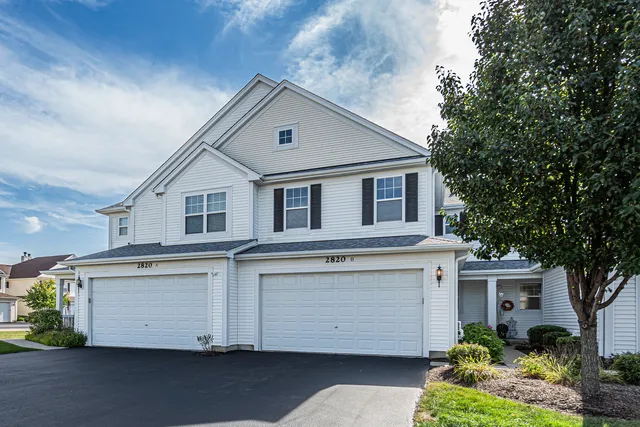 $289,900 | 2820 Glacier Way, Unit B, Wauconda, IL 60084