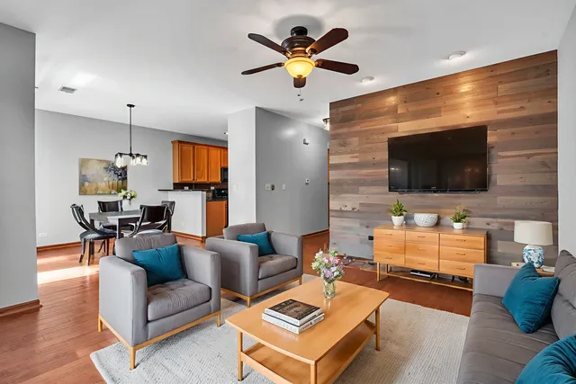 $289,900 | 2820 Glacier Way, Unit B, Wauconda, IL 60084