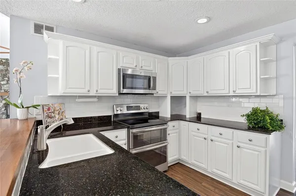 $565,000 | 4472 Winderlakes Drive, Orlando, FL 32835